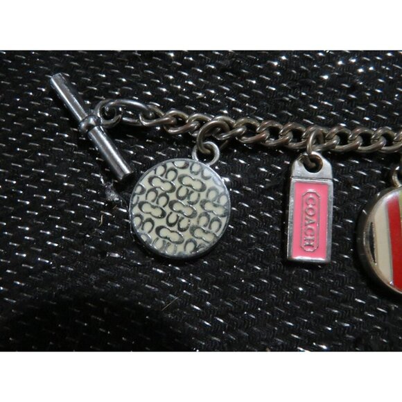 COACH VINTAGE JEWELRY SILVER 9 CHARMS 8 INCH BRACELET - Picture 4 of 6